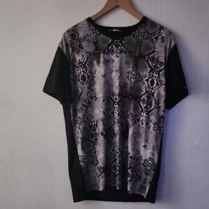 Black and Gray Men's Short Sleeve Tee